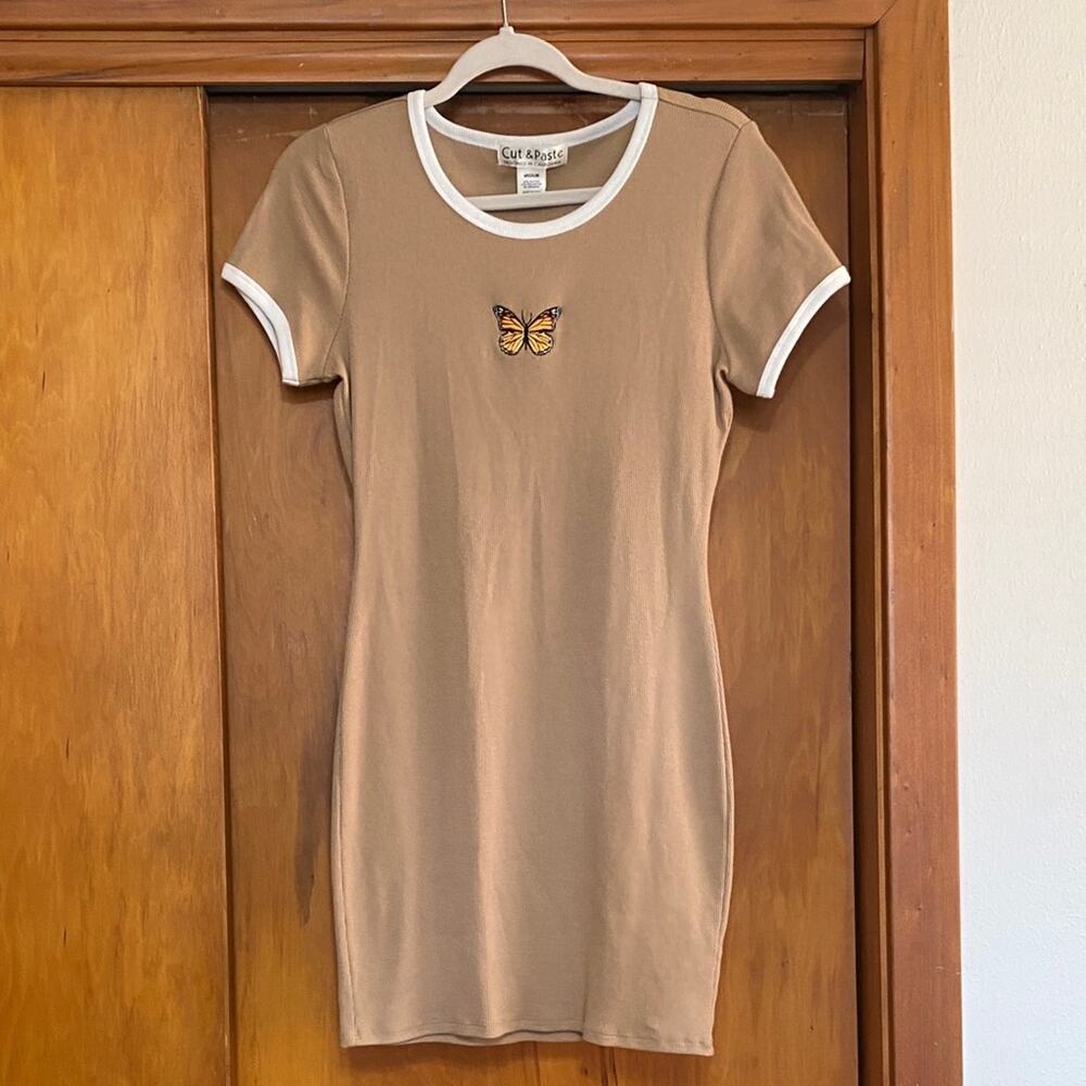 NWT Tan Ribbed Mini Dress 33” Butterfly Applique Ringer White P2P 17” Nature